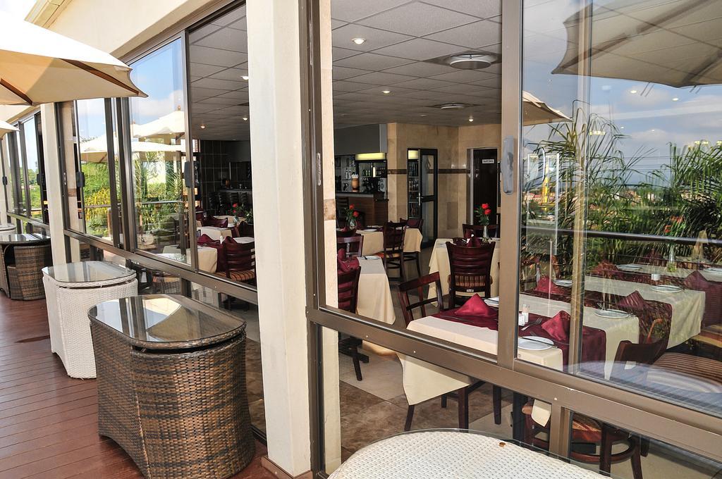 2Ten Hotel Sibasa Buitenkant foto