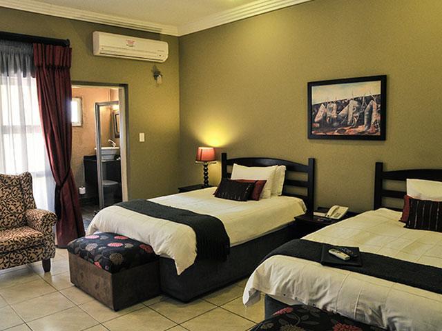 2Ten Hotel Sibasa Buitenkant foto